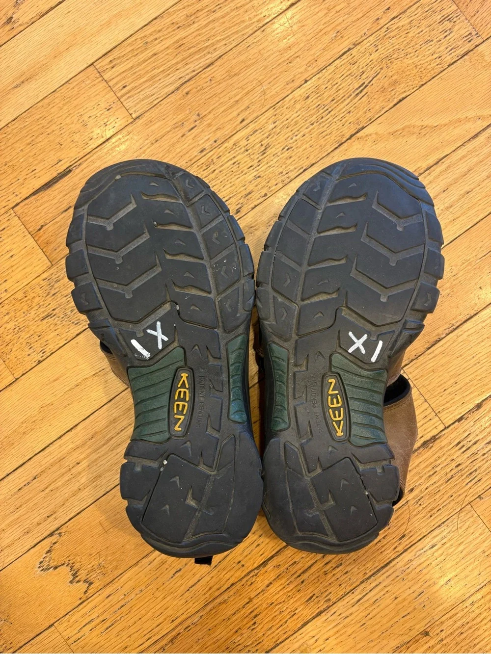 KEEN men’s brown leather Newport Fisherman Sandals